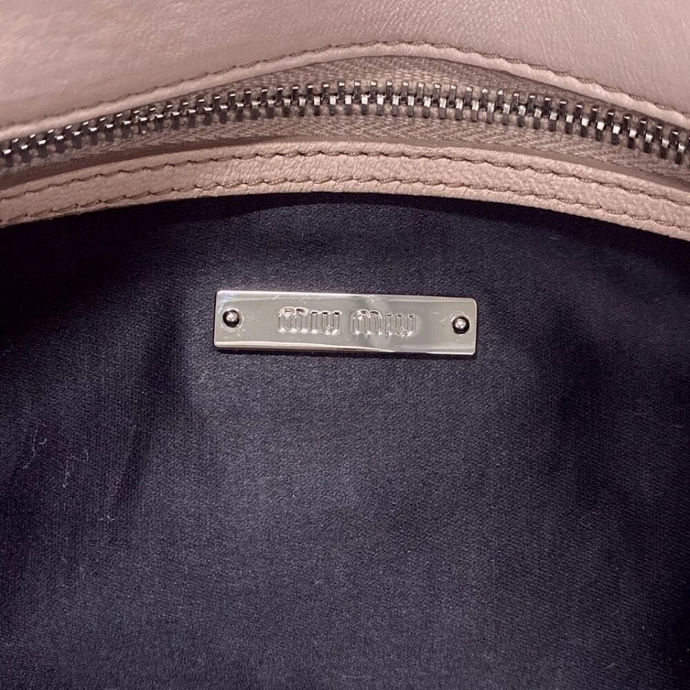 miumiu Miu Crystal/Matelasse Cameo (pink) Leather Shoulder Bag 595-051525 - Picture 13 of 14